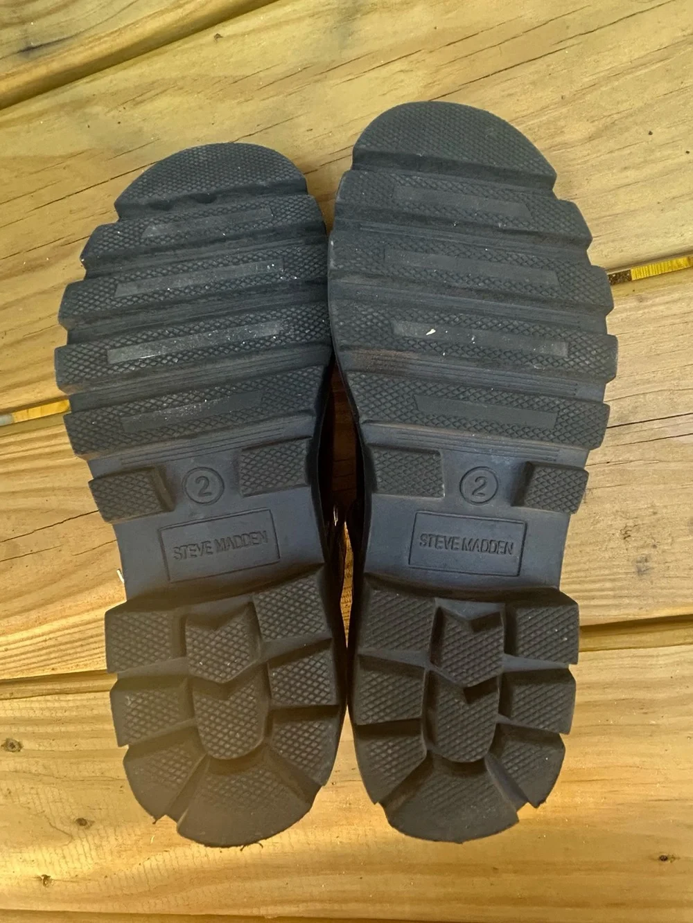 Steve Madden classic black